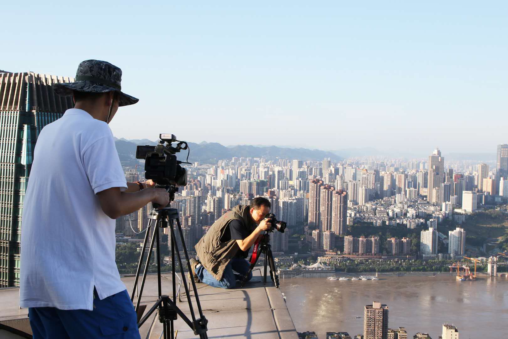 去英雄化午夜连映